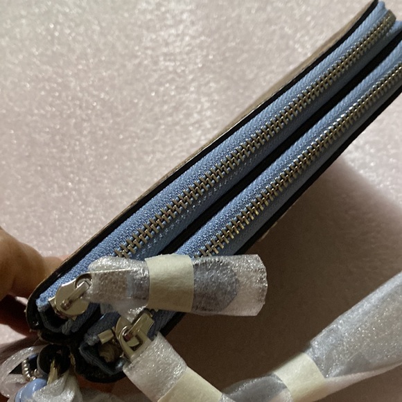 NWT 🔥 Coach Double Corner Zip Wristlet In Signature Canvas - Picture 8 of 16